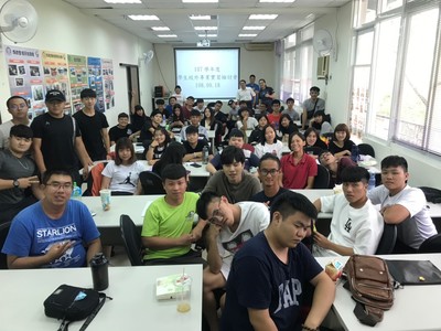 107學年度學生校外專業實習檢討會圖片